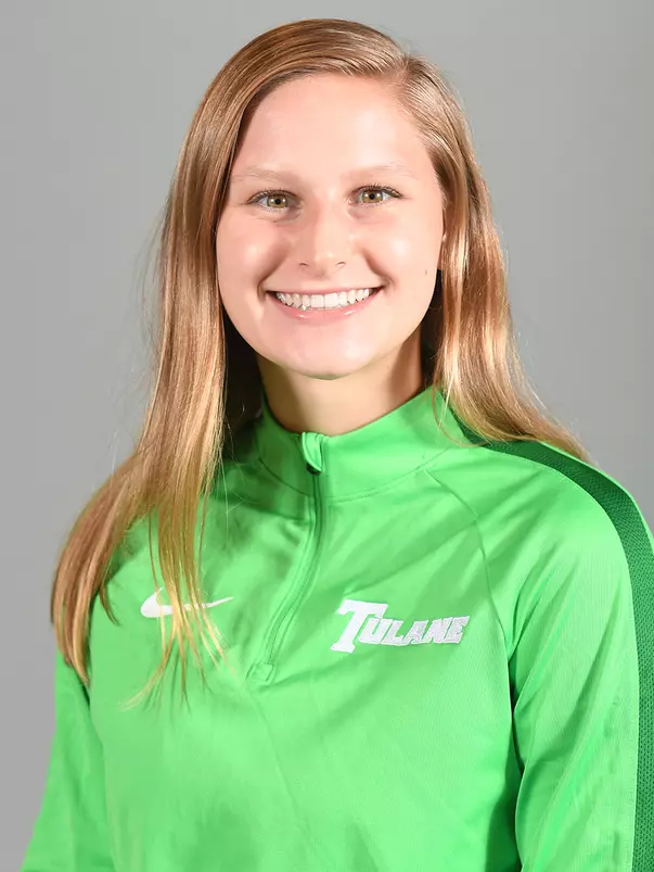 Olivia Hicks Headshot