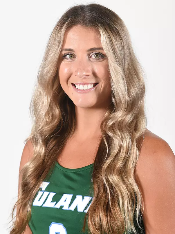 Avery Arellano Headshot