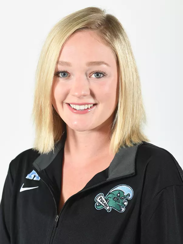 Courtney Barker Headshot