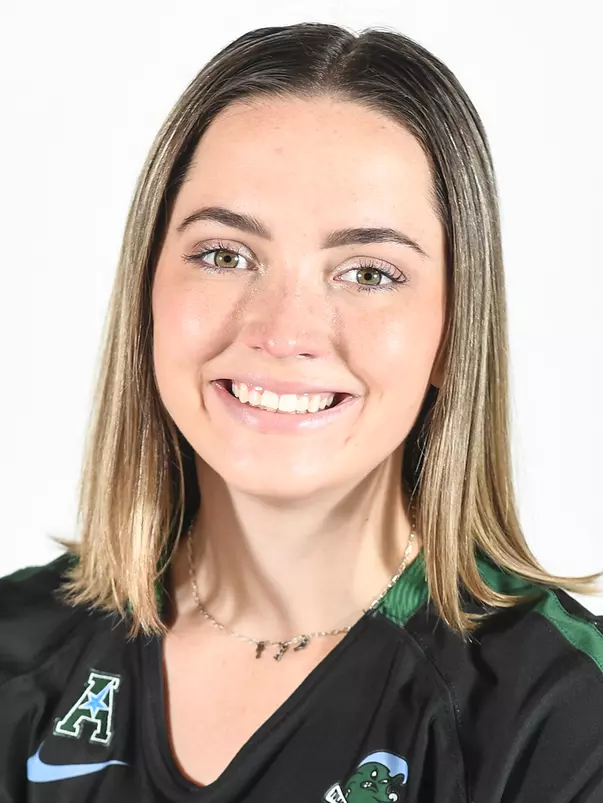 Henigsman_Taylor_Headshot