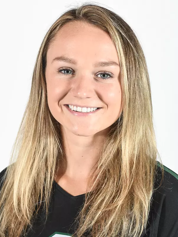 Nicole Levine Headshot