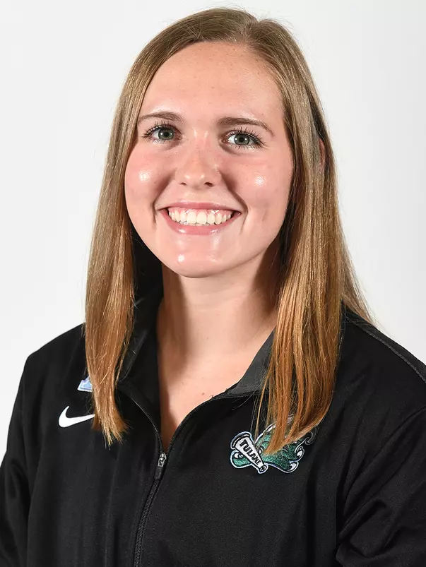 Ashley Carollo Headshot