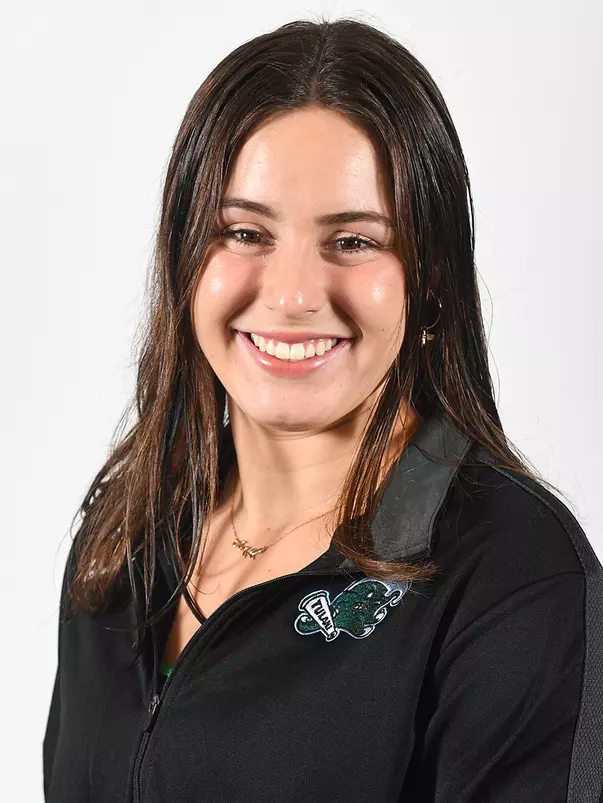 Mya Drost-Parra Headshot