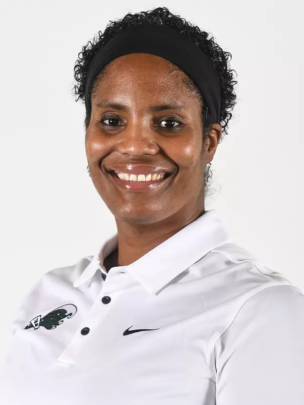 Leah Stancil Headshot