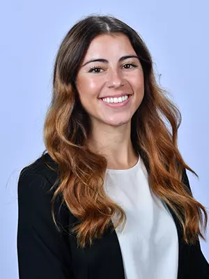 Destinee_Medrano_Headshot