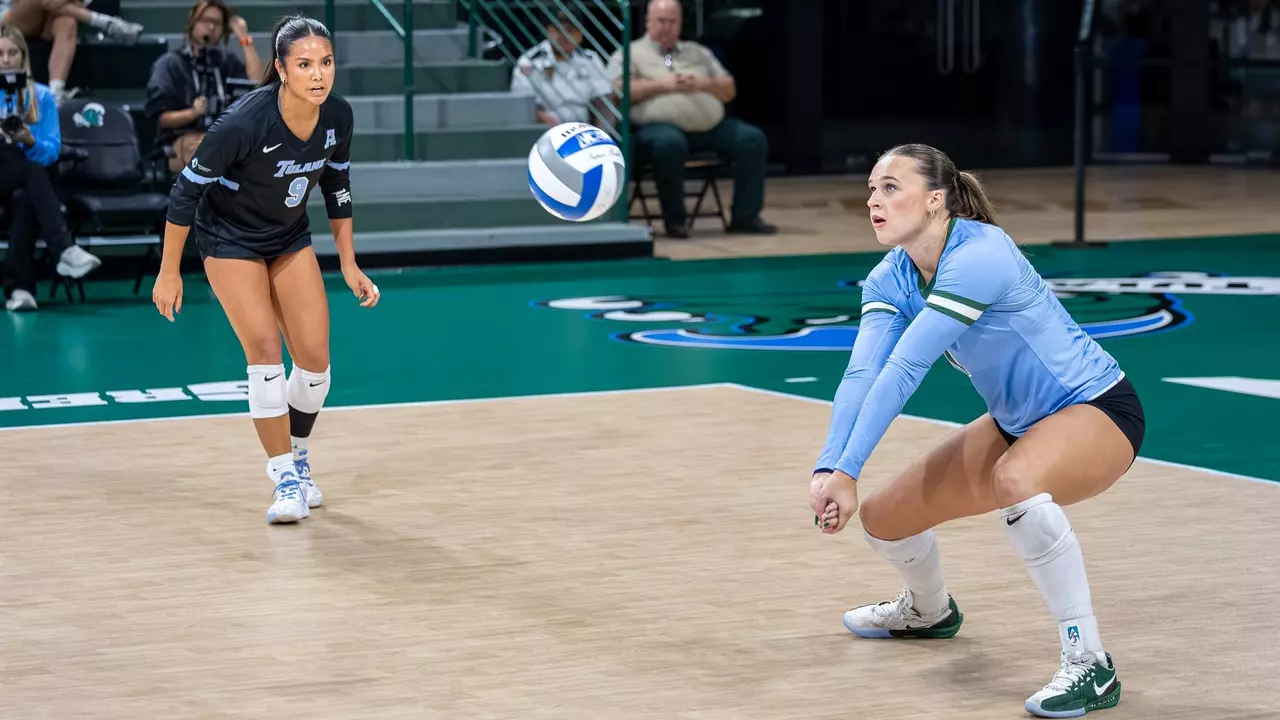 Avery Burks in action vs. Charlotte