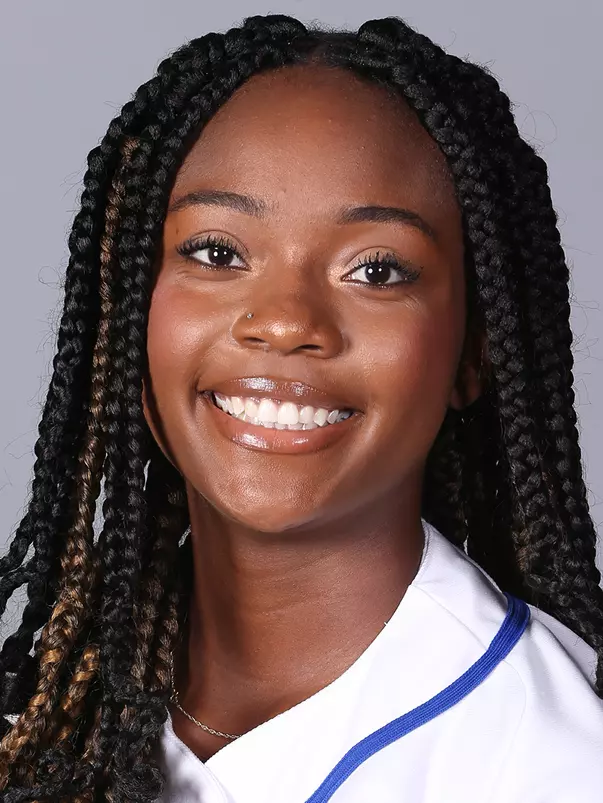 Chenise Delce headshot