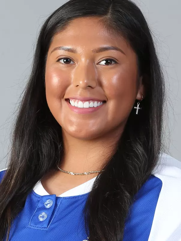 Llamas-Howell_Sara_Cropped