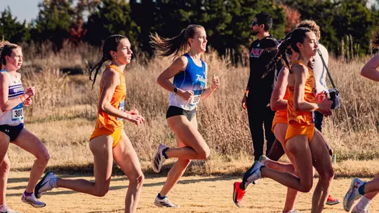 Evyn Humphrey runs at the Midwest Regional in Stillwater