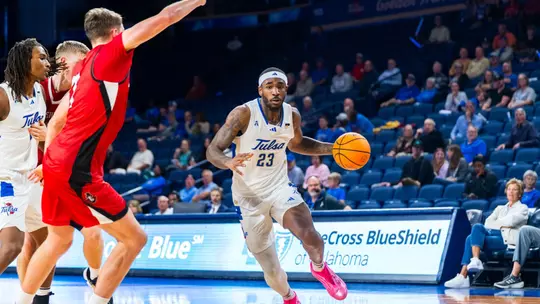 David Green drives to the basket against Austin Peay