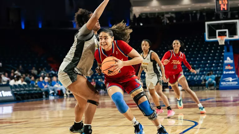 Golden Hurricane Win American Opener Against Wichita State