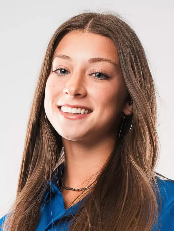 Isabella Famagetti 25