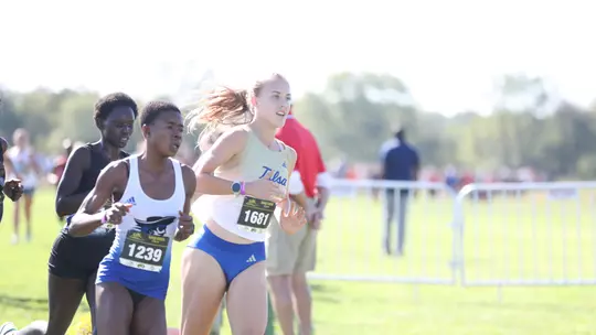 Tulsa women's cross country at 2025 Gans Creek Classic.