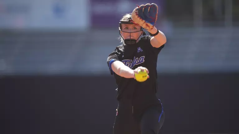 Moore’s Gem Not Enough on Day One in Arlington