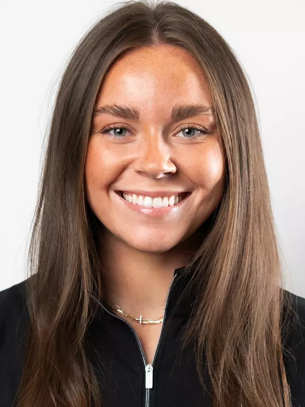 Annie Brydon (26)