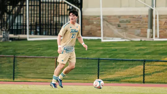 Lucas Cook vs Temple