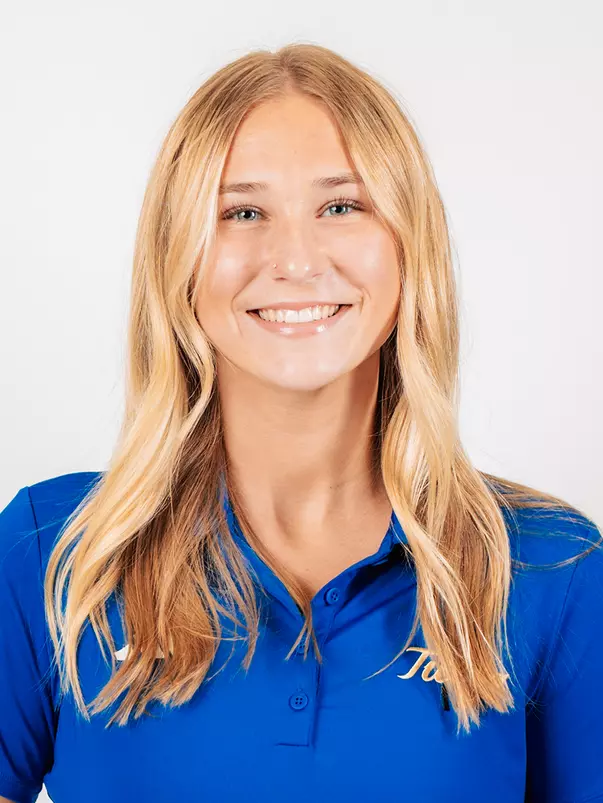 Lucy Fredenburg headshot