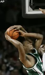 Men's Basketball Falls To Louisville, 82-62