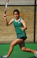 Romeo Posts Pair Of Wins On Day One At Troy Invite