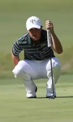 Men's Golf Improves On Day 2 In Hawaii