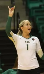 Alison Woods Earns C-USA Spirit Of Service Award