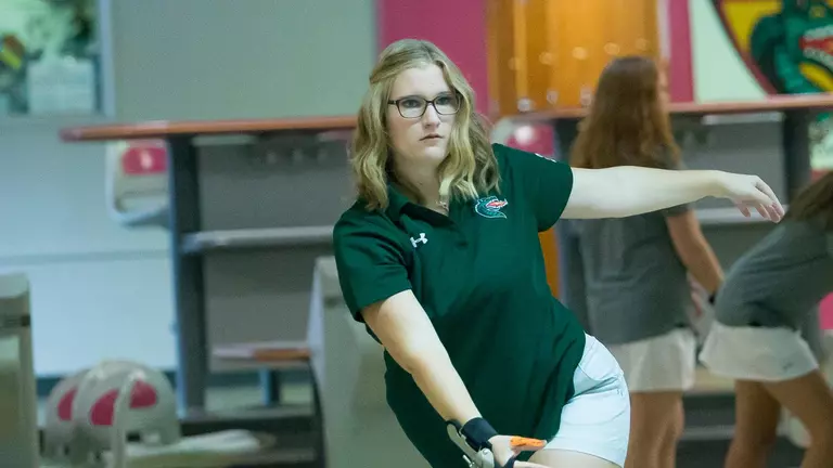 Blazers Travel to Houston for Kat Klash