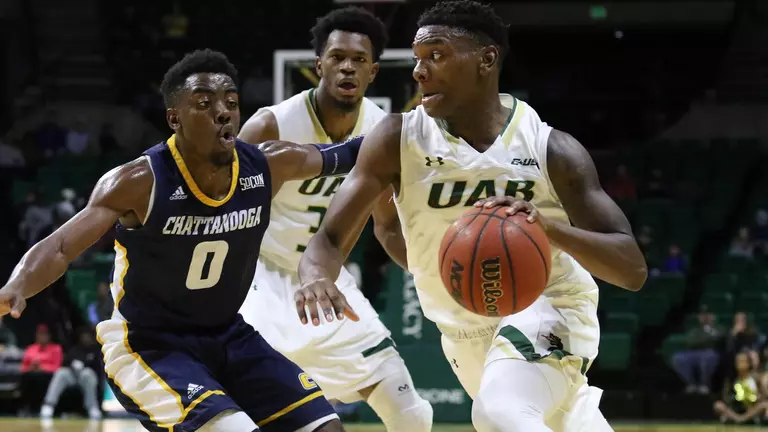 Blazers Fall to Iowa in Cayman Islands Classic Finale