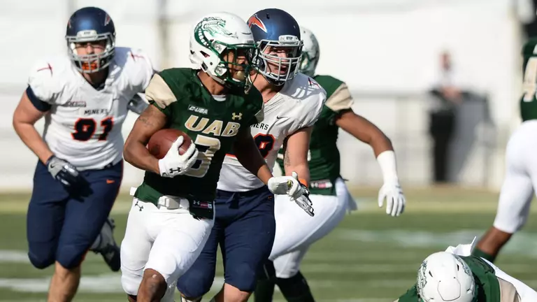 UAB Defeats UTEP 28-7; Sets Program Record for Wins