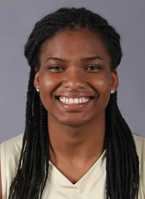 Garland_Maya_Headshot