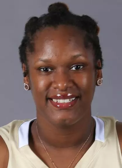 Katie Thomas Headshot