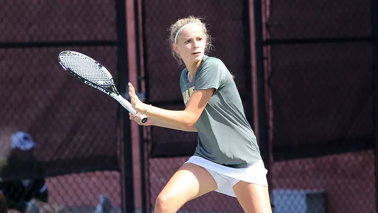 Blazers Take Part in The Racquet Club Collegiate Invitational