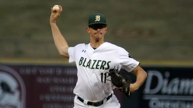 Whitlock Signs Contract with New York Yankees