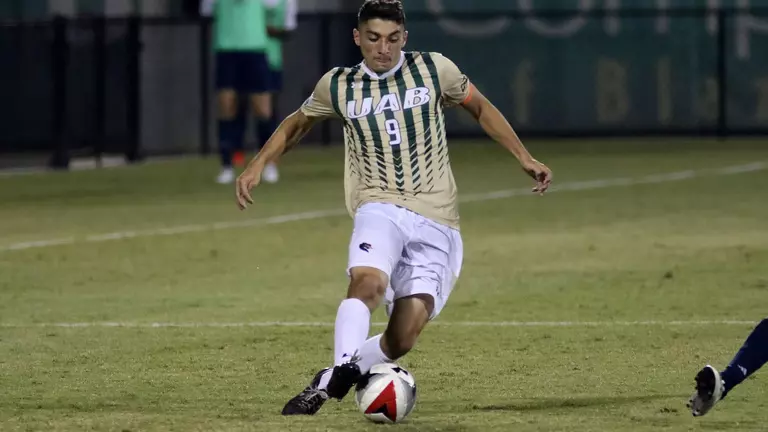 Blazers Tie in Defensive Match