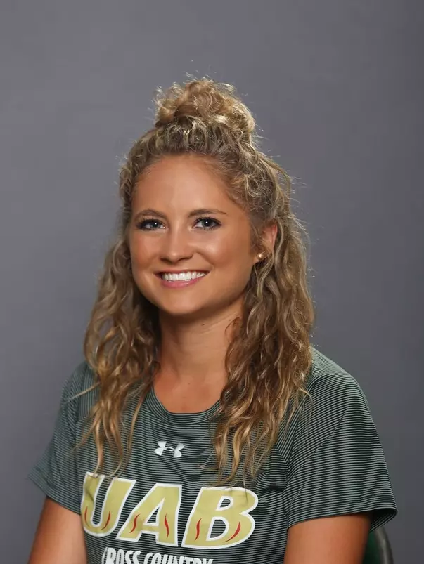 Emily Drouin Headshot