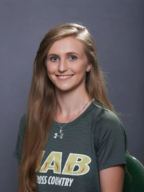 Rebecca Evans Headshot