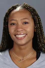 Alyssa Nelson Headshot