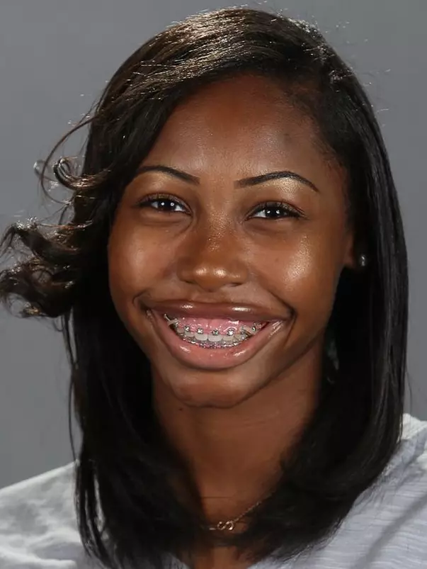 Ashleigh Ivory Headshot