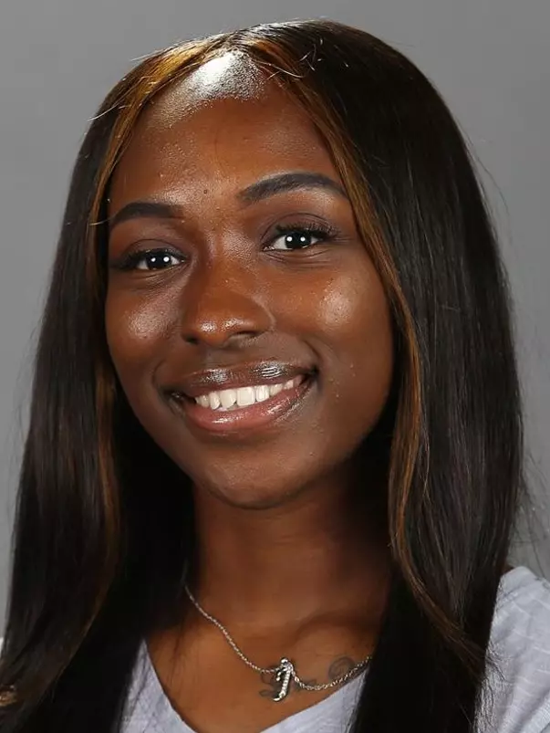 Jennifer Sharpe Headshot