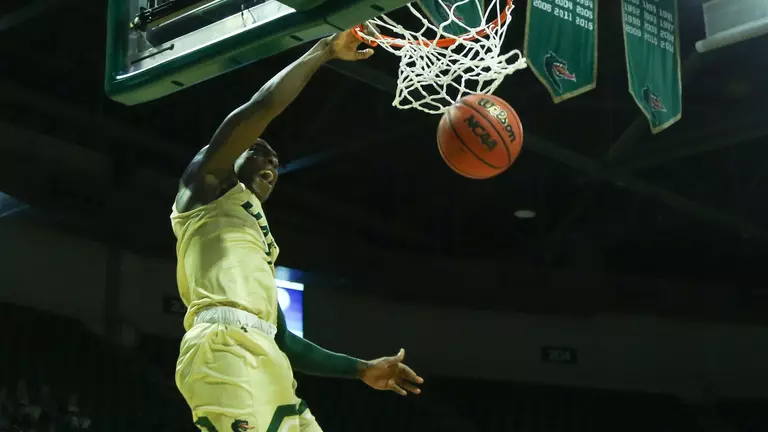 UAB Falls to Georgia in Exhibition Heartbreaker, 56-54