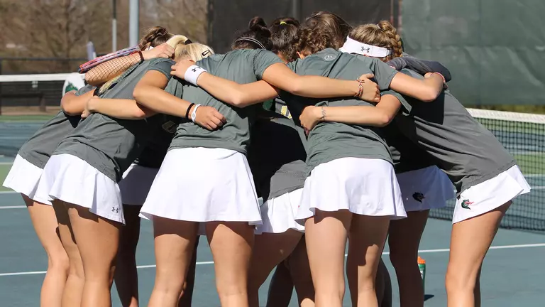 UAB Signs Maggie White to NLI