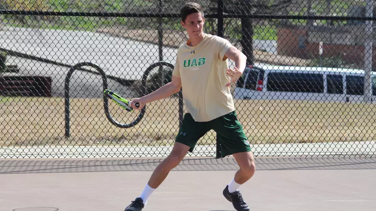 Men’s Tennis Makes Short Trip to South Alabama