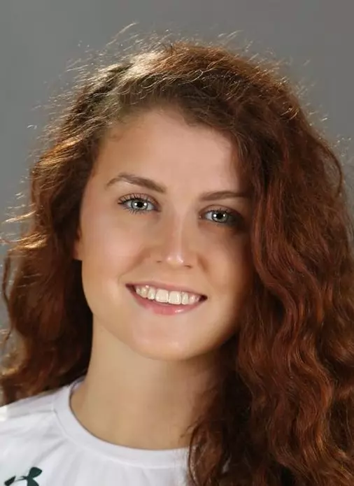 Shelby Holderfield headshot