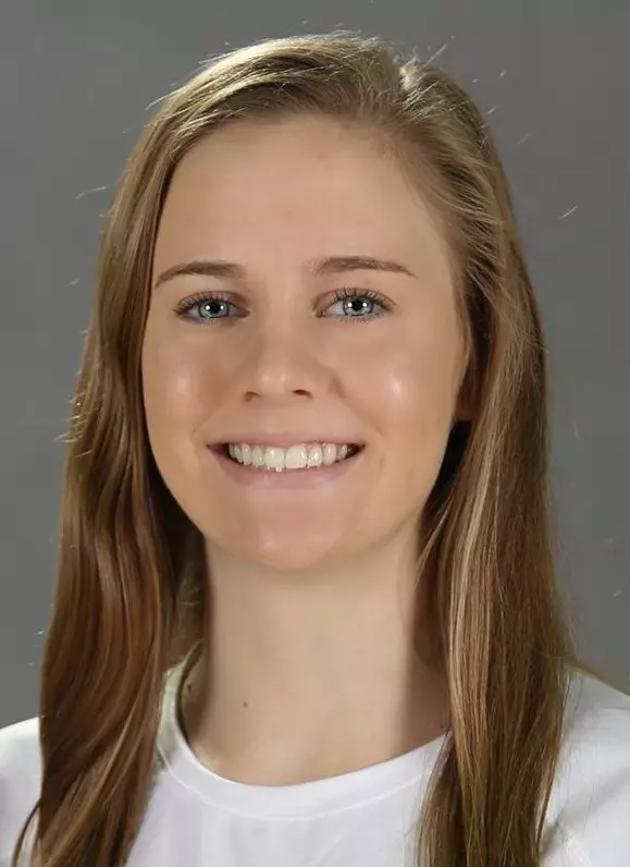 Erica Schilling headshot