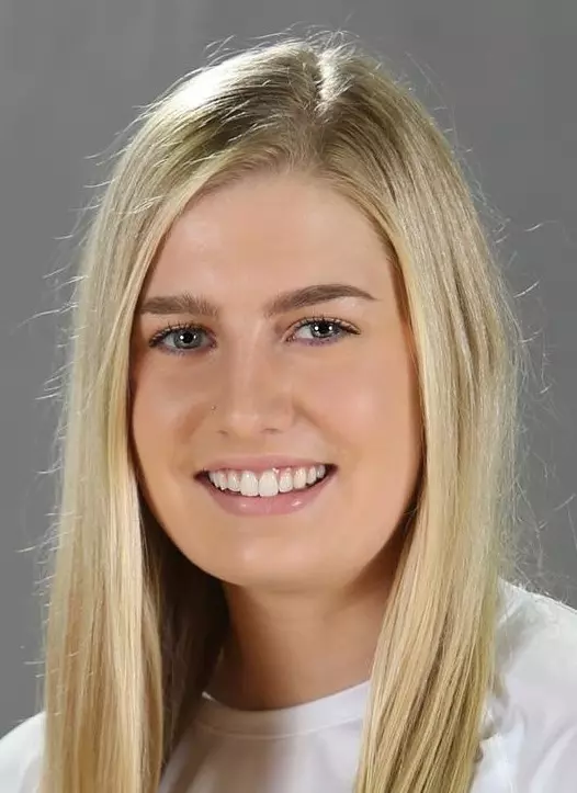 Mya Michaelson headshot