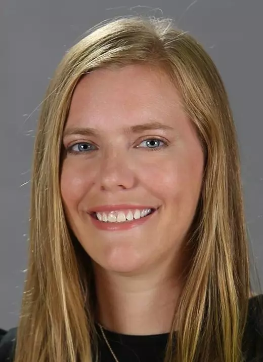 Emily Clifford 2018 headshot