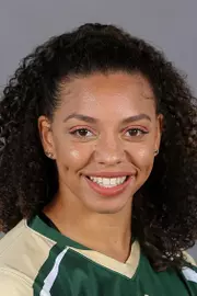 Claire Blount Headshot