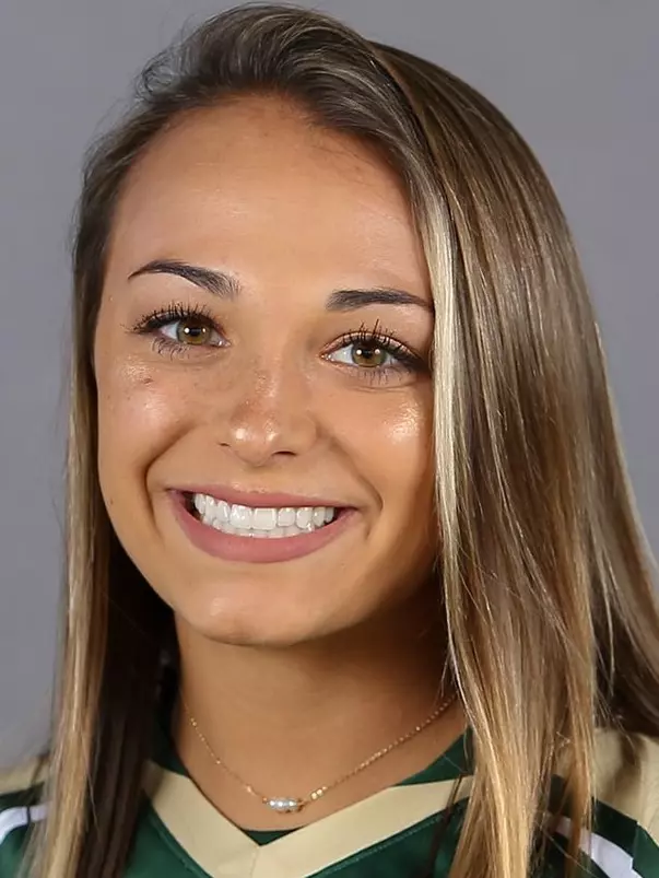 Jenna Olszewski Headshot