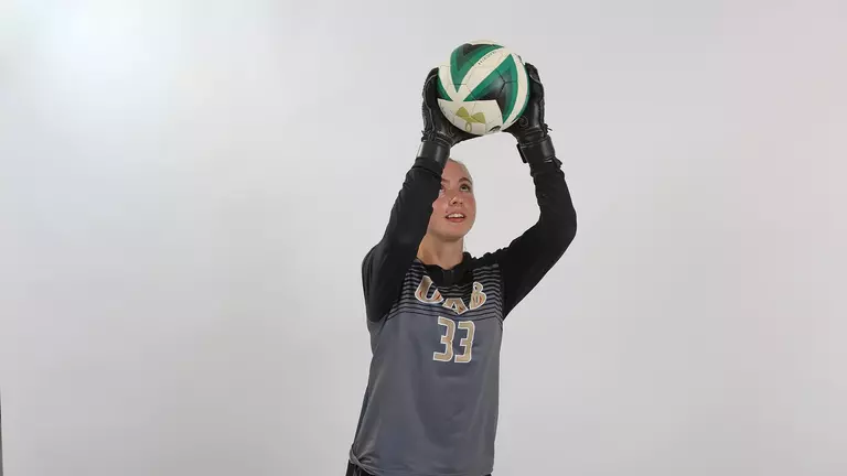 UAB Women's Soccer Newcomer Spotlight: Anika Toth