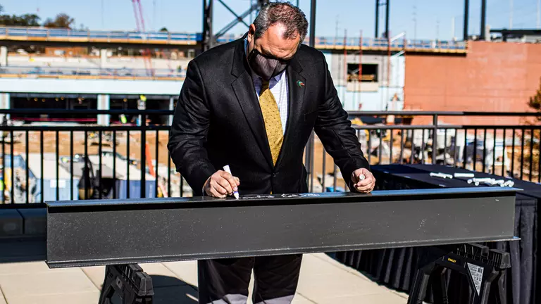 BJCC Marks Topping Out of Protective Stadium