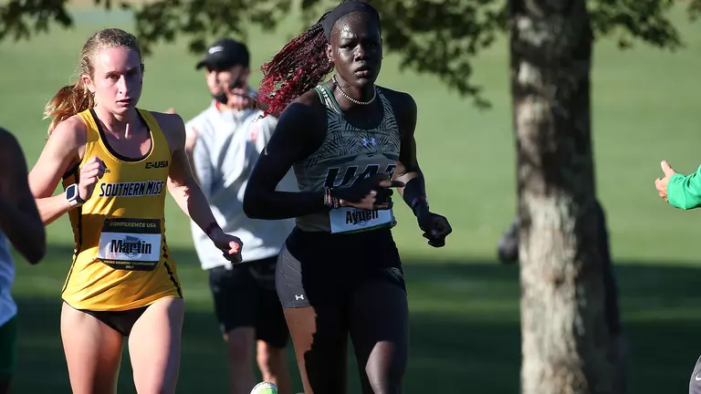 UAB Cross Country Travels to Louisville
